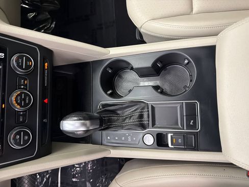 Used 2021 Volkswagen Atlas SE FWD image 30