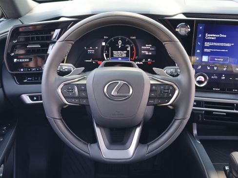 Used 2026 Lexus RX 350 Premium w/ Convenience Package FWD image 17