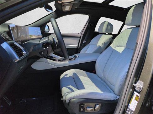 Used 2026 BMW X6 M60i w/ Executive Package AWD/4WD image 17
