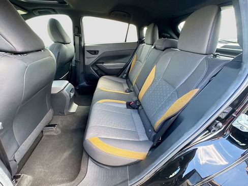 Certified 2025 Subaru Crosstrek 2.5i Sport w/ Crosstrek Mirror Package image 33