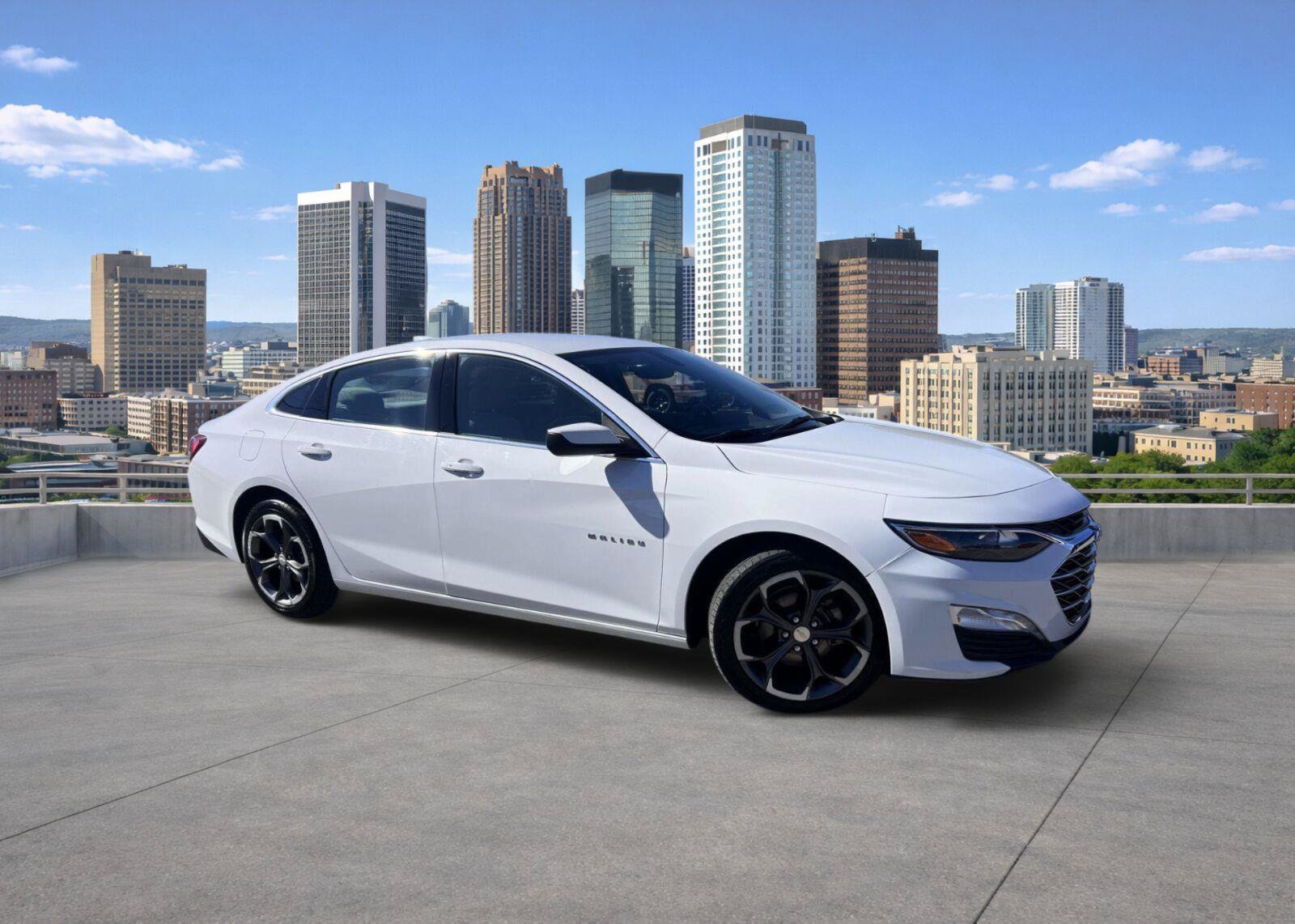 Used 2022 Chevrolet Malibu LT FWD image 1
