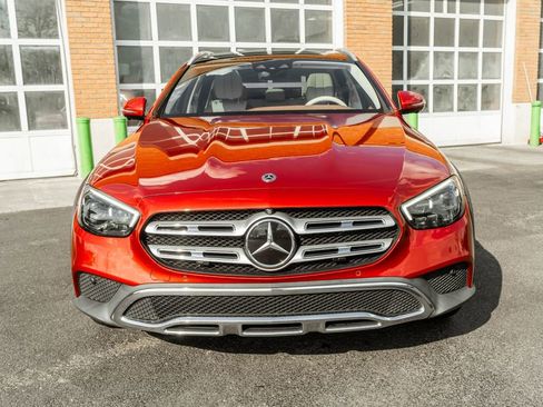 Used 2021 Mercedes-Benz E 450 4MATIC All-Terrain Wagon image 38