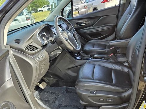 Used 2019 Buick Encore Essence w/ Experience Buick Package image 5