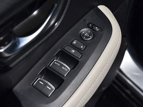 New 2026 Honda HR-V EX-L image 8