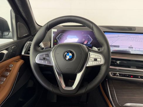 Used 2027 BMW X7 xDrive40i AWD/4WD image 15
