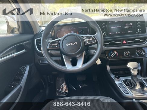 Used 2024 Kia Seltos LX AWD/4WD image 14