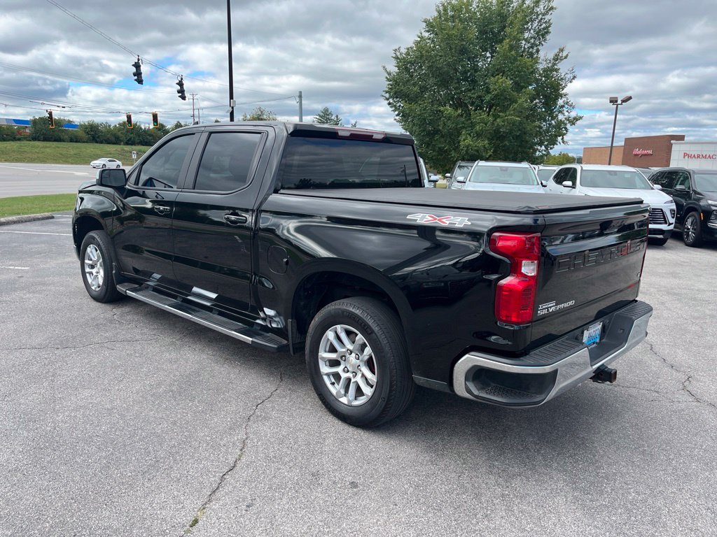 Used 2023 Chevrolet Silverado 1500 LT AWD/4WD image 4