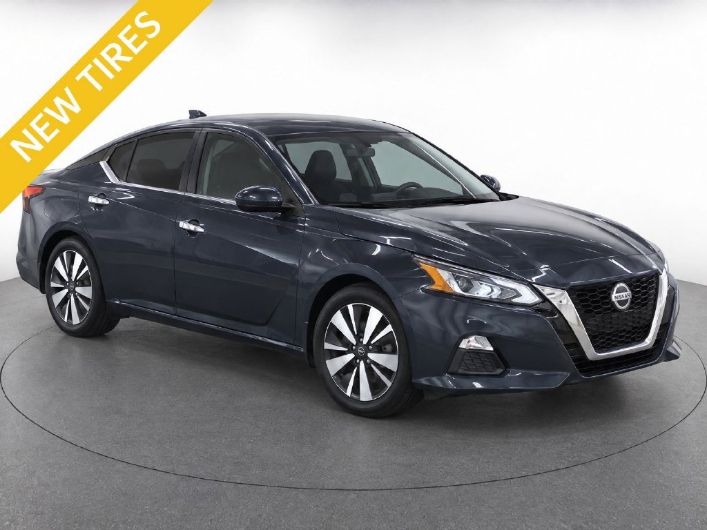 Used 2022 Nissan Altima 2.5 SV FWD image 2