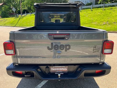 Used 2022 Jeep Gladiator Sport AWD/4WD image 48