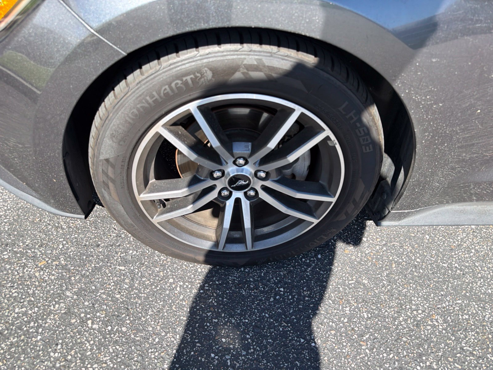Used 2016 Ford Mustang Coupe RWD image 6