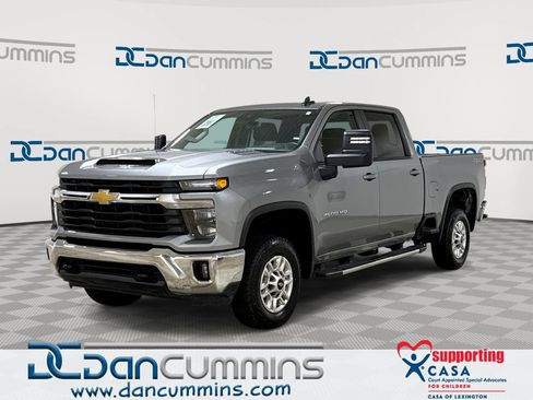 Used 2025 Chevrolet Silverado 2500 LT w/ Convenience Package AWD/4WD image 1