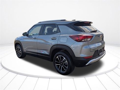 Used 2025 Chevrolet TrailBlazer LT image 10