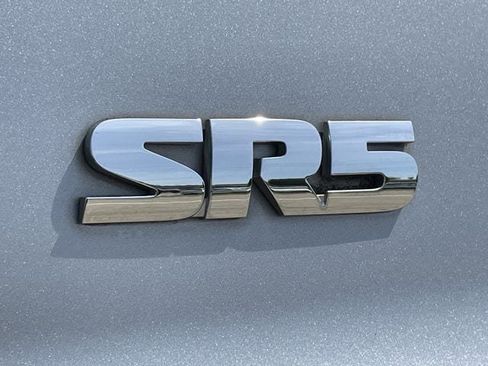 Used 2016 Toyota Tundra SR5 w/ SR5 Upgrade Package image 27