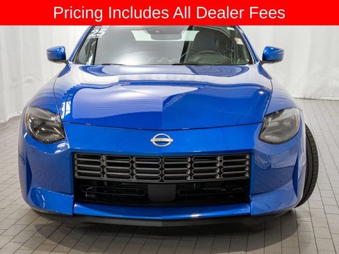 Certified 2025 Nissan Z Performance w/ Floor Mat Package RWD image 3