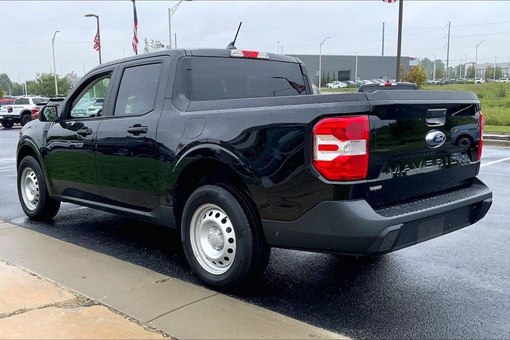 Used 2024 Ford Maverick XL FWD image 2