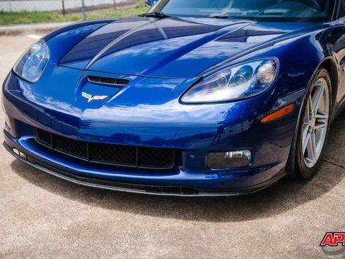 Used 2006 Chevrolet Corvette Z06 w/ Preferred Equipment Group RWD image 21