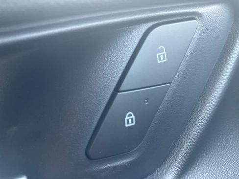 New 2026 Chevrolet Equinox LT w/ Convenience Package II FWD image 12