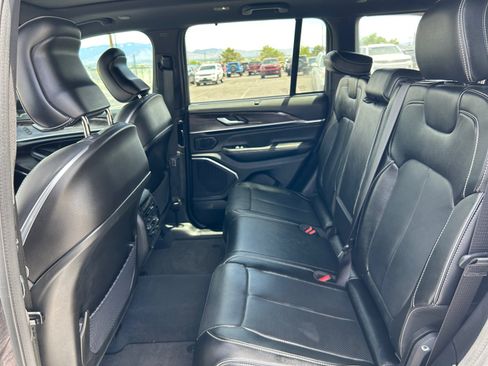 Used 2023 Jeep Grand Cherokee Overland w/ Luxury Tech Group IV AWD/4WD image 17