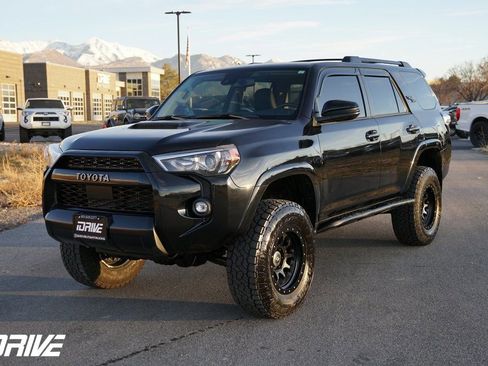 Used 2022 Toyota 4Runner TRD Off-Road Premium w/ Moonroof Package image 6
