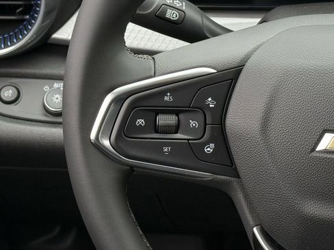 New 2026 Chevrolet Trax LT w/ Driver Confidence Package image 13