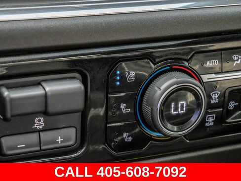 Used 2024 Chevrolet Silverado 2500 High Country w/ High Country Premium Package AWD/4WD image 60