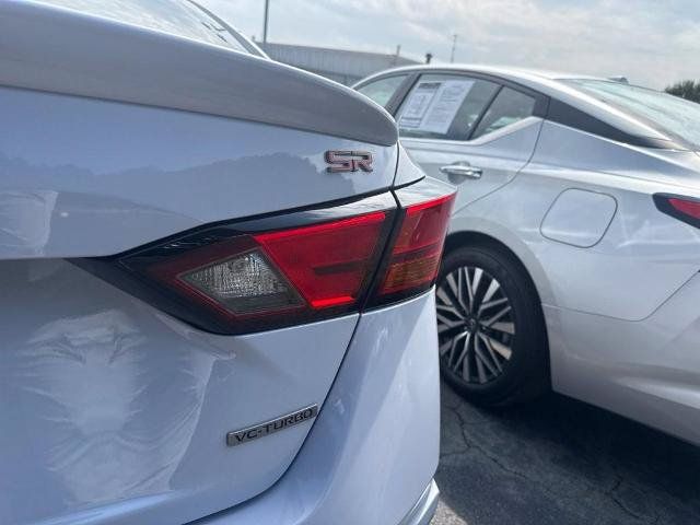 Certified 2024 Nissan Altima 2.0 SR FWD image 4