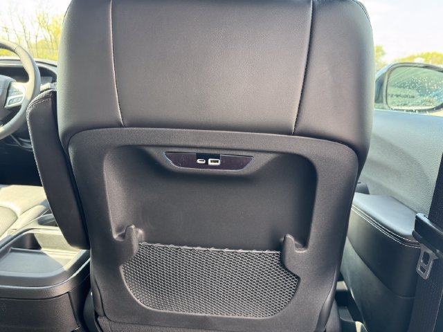 New 2027 Chrysler Pacifica Select w/ Family Tech Group FWD image 37