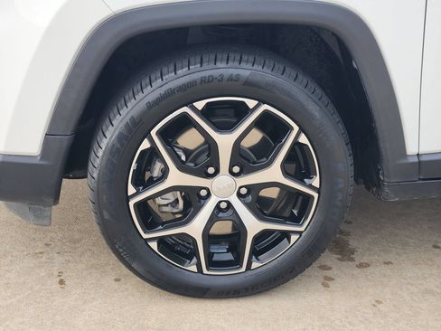Used 2024 Jeep Compass Limited AWD/4WD image 11