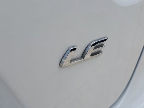 Used 2023 Toyota Corolla LE image 7