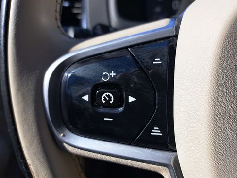 Used 2022 Volvo XC90 T6 Inscription w/ Advanced Package image 18