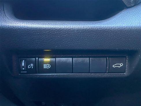 Used 2019 Toyota RAV4 XLE image 29