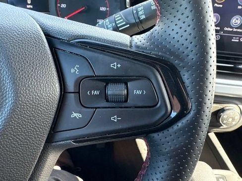 Used 2024 Chevrolet Trax RS w/ Driver Confidence Package FWD image 28