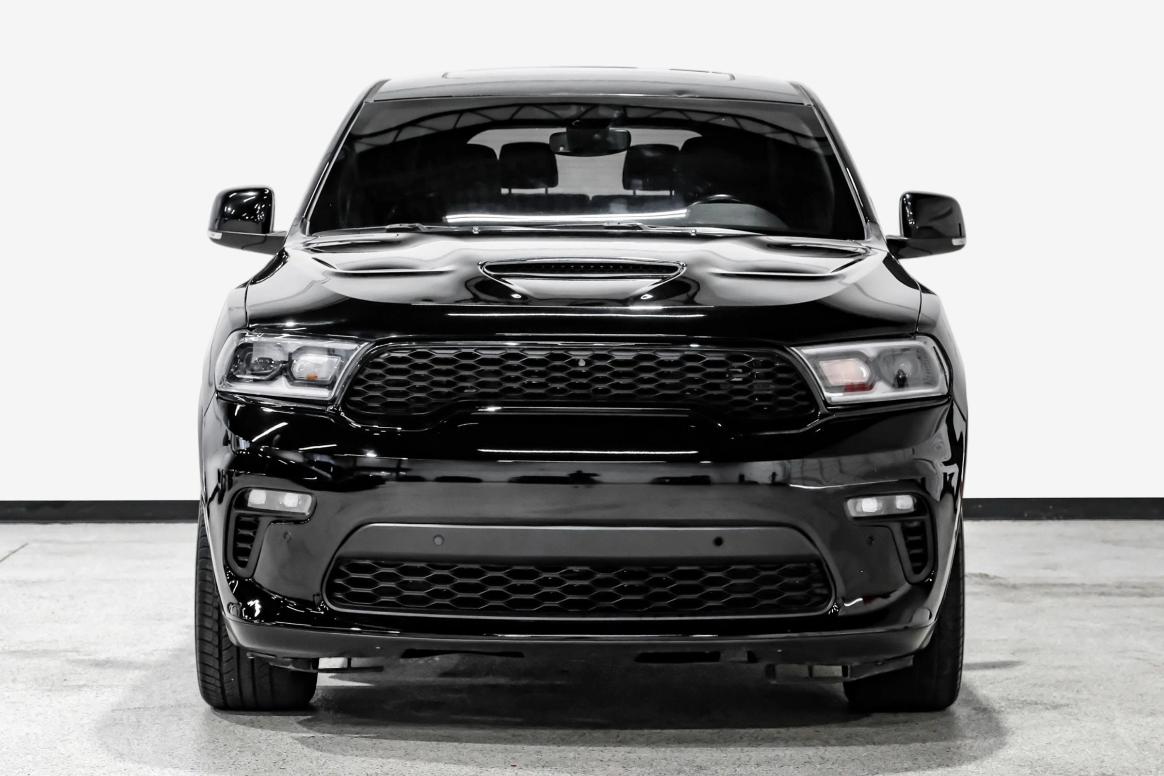 Used 2022 Dodge Durango R/T w/ Blacktop Package RWD image 3