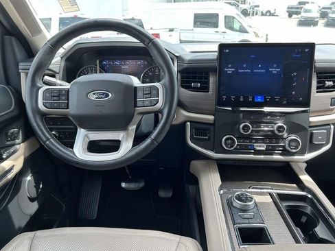 Used 2022 Ford Expedition Limited RWD image 9