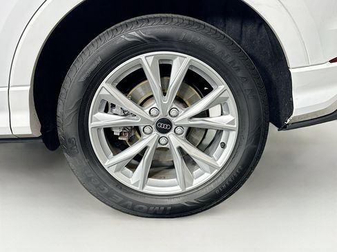 Used 2024 Audi Q3 2.0T Premium image 11