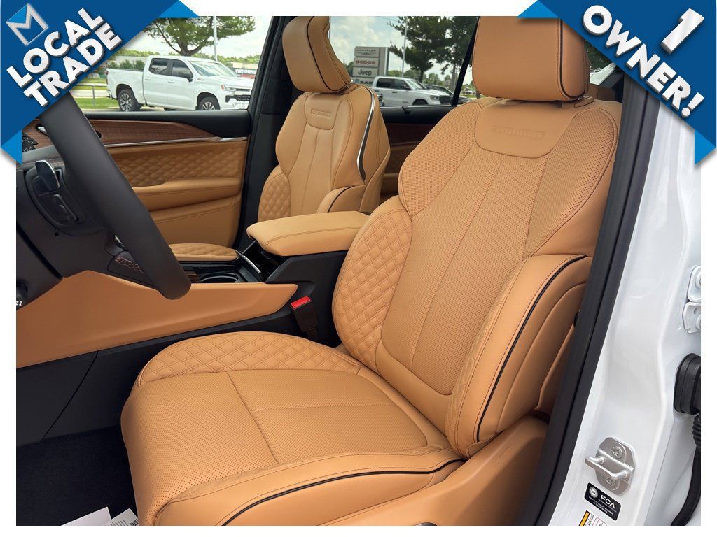 Used 2026 Jeep Grand Cherokee L Summit w/ Advanced Protech Group IV AWD/4WD image 60