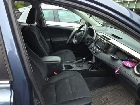 Used 2014 Toyota RAV4 LE AWD/4WD image 12