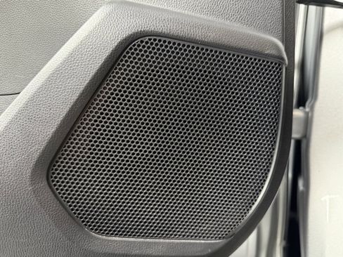 Used 2024 Toyota Highlander LE image 34