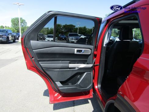Certified 2024 Ford Explorer XLT w/ Equipment Group 202A AWD/4WD image 42