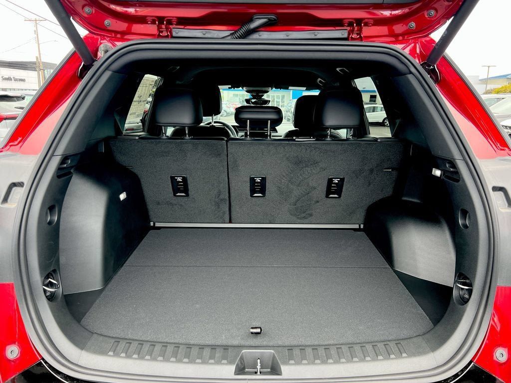 New 2026 GMC Terrain AT4 w/ Technology Package II AWD/4WD image 21