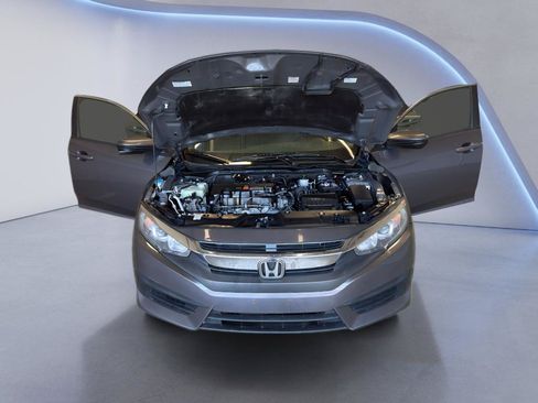 Used 2018 Honda Civic EX image 10
