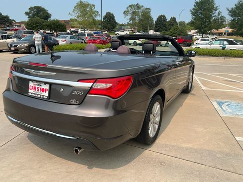 Used 2014 Chrysler 200 Touring FWD image 5