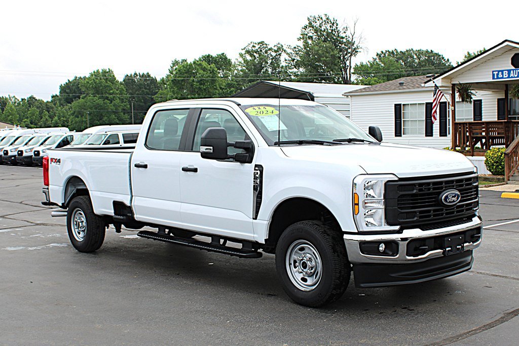 Used 2024 Ford F250 XL w/ XL Chrome Package AWD/4WD image 3