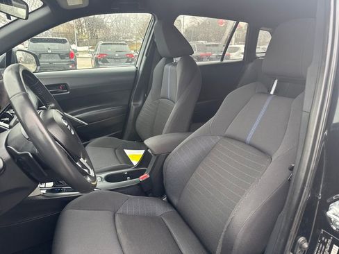 Used 2024 Toyota Corolla Cross SE image 15