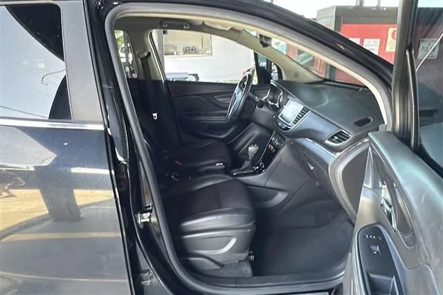 Used 2017 Buick Encore Sport Touring FWD image 6