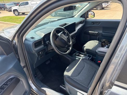 Used 2025 Ford Maverick XLT w/ Black Appearance Package image 21