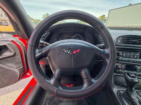 Used 2002 Chevrolet Corvette Coupe w/ Preferred Equipment Group2 RWD image 23