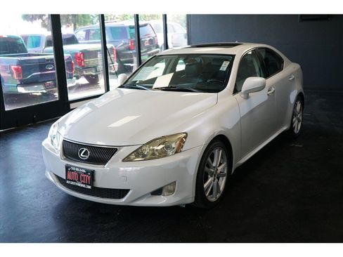 Used 2007 Lexus IS 250 RWD image 3