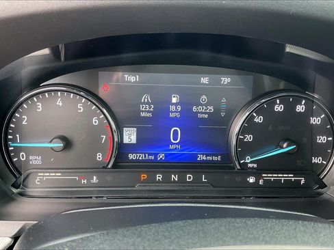 Used 2021 Ford Explorer XLT w/ Equipment Group 202A RWD image 23