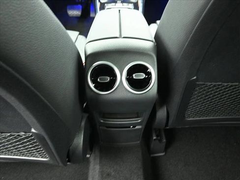 Certified 2026 Mercedes-Benz GLB 250 4MATIC image 22